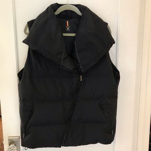 Lucy puffer vest with asymmetrical zipper